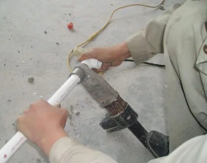 松滋漏水维修电话